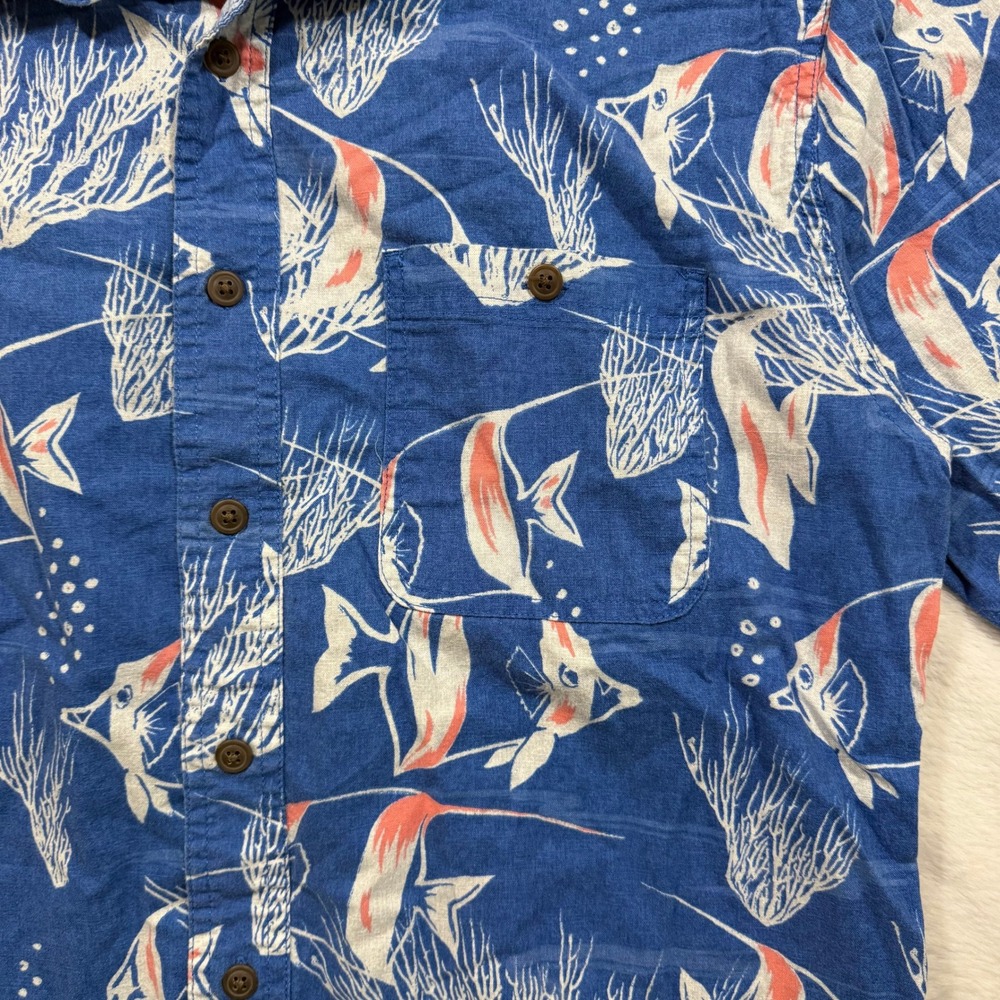 Croft & Barrow M Buttoned Shirt Blue Cotton Tropical Fish Hawaiian Beach Summer - Picture 3 of 6